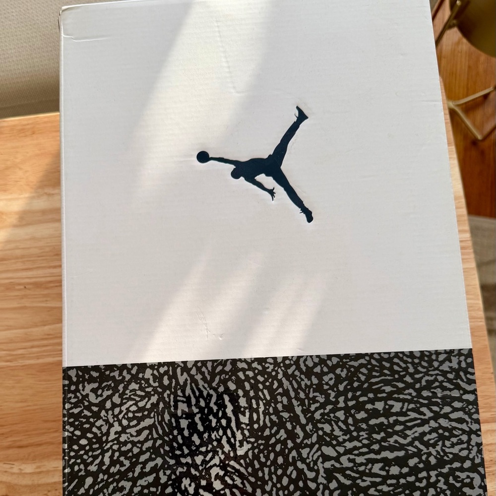 Jordan Retro 3 Midnight Navy (Preloved) - Picture 11 of 12
